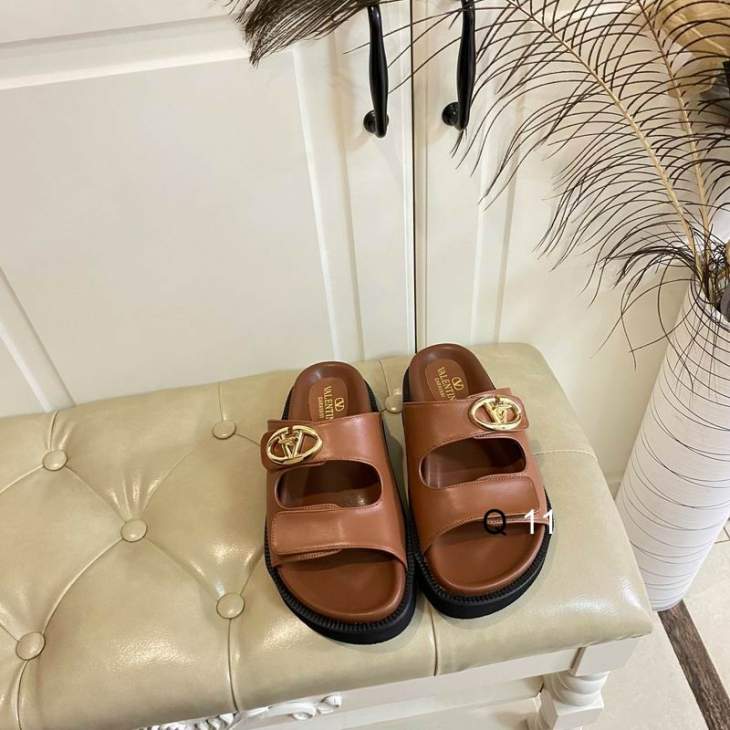 Picture of Valentino Slippers _SKUValentinosz35-40Y020462